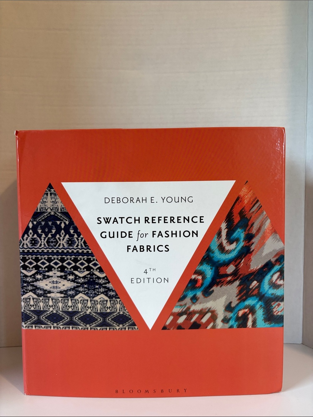 Decorate‎ E. Young- Swatch Ref. Guide for Fashion Fabrics 4th Edition WO Studio